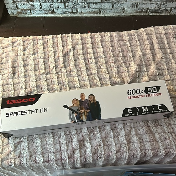 Tasco Spacestation 600 X 50mm Refractor Telescope